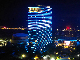 暮落燈起，海南博鰲亞洲灣國際大酒店夜色撩人