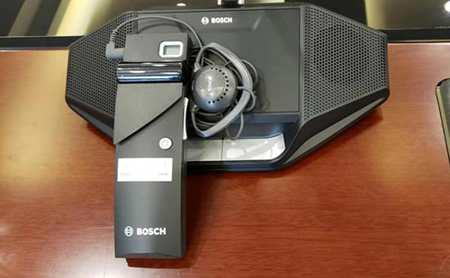 同傳設(shè)備租賃怎么收費？同傳設(shè)備租賃收費標(biāo)準(zhǔn)